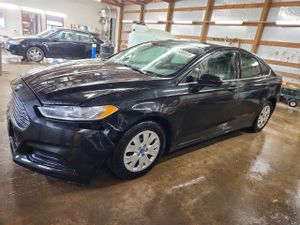 Ford Fusion S 2.5L 4 2013