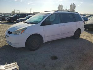 Toyota Sienna CE 3.3L 6 2005