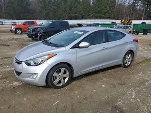 Hyundai Elantra GLS 1.8L 4 2013