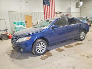 Toyota Camry BASE 2.5L 4 2011