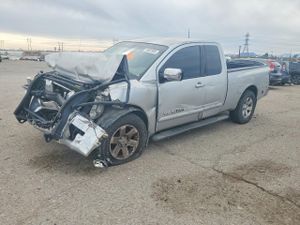 Nissan Titan XE 5.6L 8 2005