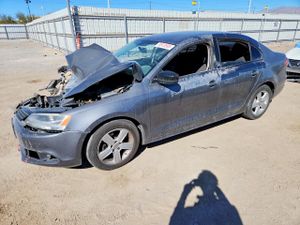 Volkswagen Jetta BASE 2.0L 4 2012