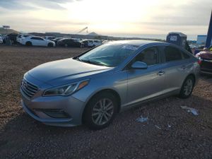 Hyundai Sonata SE 2.4L 4 2015