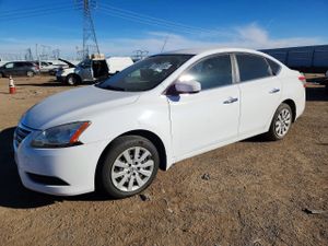 Nissan Sentra S 1.8L 4 2015