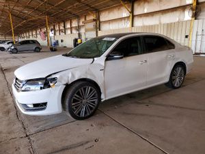 Volkswagen Passat SE 1.8L 4 2014