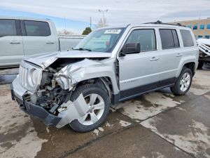 Jeep Patriot LATITUDE 2.4L 4 2014