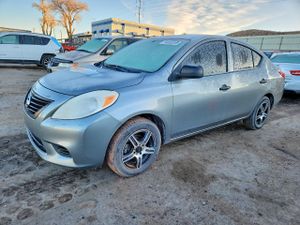 Nissan Versa S 1.6L 4 2013