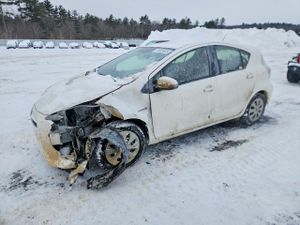 Toyota Prius 1.5L 4 2013