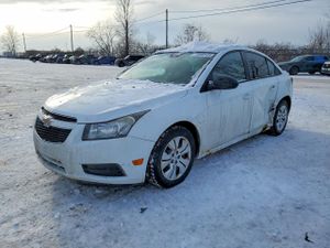 Chevrolet Cruze LS 1.8L 4 2013