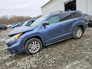 Toyota Highlander LE 3.5L 6 2015