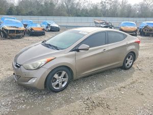 Hyundai Elantra GLS 1.8L 4 2013