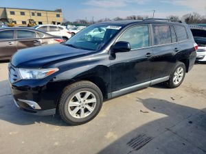 Toyota Highlander BASE 2.7L 4 2013