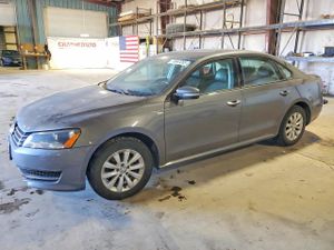 Volkswagen Passat S 1.8L 4 2014