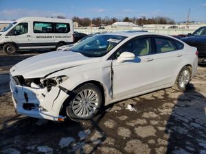 Ford Fusion SE HYBRID 2.0L 4 2014
