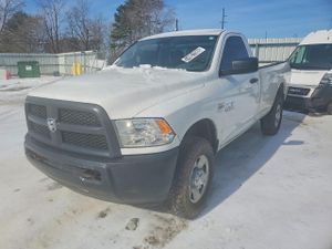 RAM 2500 ST 5.7L 8 2015