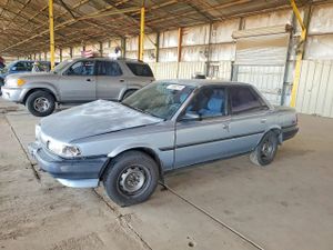 Toyota Camry DLX 2.0L 4 1990