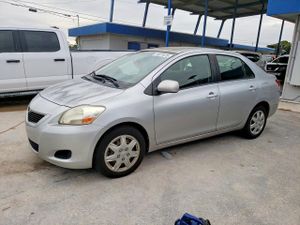 Toyota Yaris 1.5L 4 2012