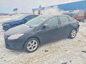 Ford Focus SE 2.0L 4 2013