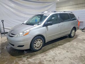 Toyota Sienna LE 3.5L 6 2009