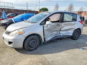 Nissan Versa S 1.8L 4 2011