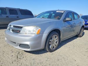 Dodge Avenger SE 2.4L 4 2013