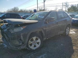 Toyota Rav4 XLE 2.5L 4 2019