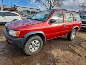 Nissan Pathfinder LE 3.3L 6 1998