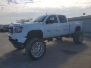 GMC Sierra K2500 DENALI 6.6L 8 2014