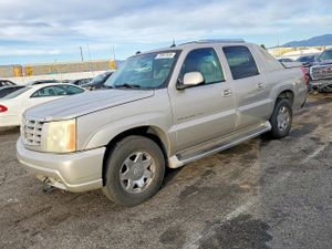 Cadillac Escalade EXT 6.0L 8 2004