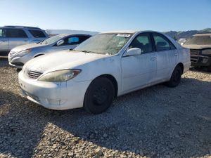 Toyota Camry LE 2.4L 4 2005