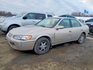 Toyota Camry CE 2.2L 4 1998