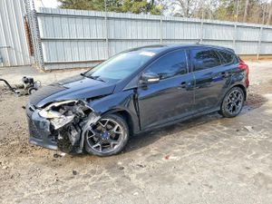 Ford Focus SE 2.0L 4 2014
