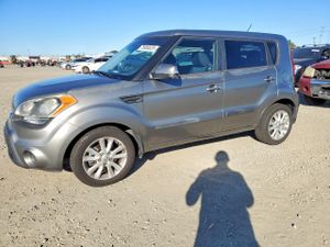 Kia Soul + 2.0L 4 2013
