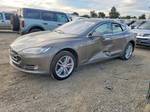 Tesla Model S 2015