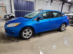 Ford Focus SE 2.0L 4 2013