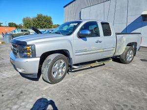 Chevrolet Silverado 1500 C1500 LT 5.3L 8 2011