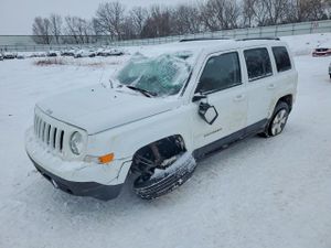 Jeep Patriot LATITUDE 2.4L 4 2015