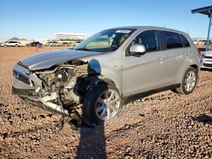 Mitsubishi Outlander ES 2.0L 4 2015