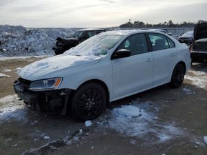 Volkswagen Jetta BASE 2.0L 4 2014