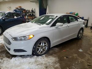 Ford Fusion SE 2.5L 4 2013