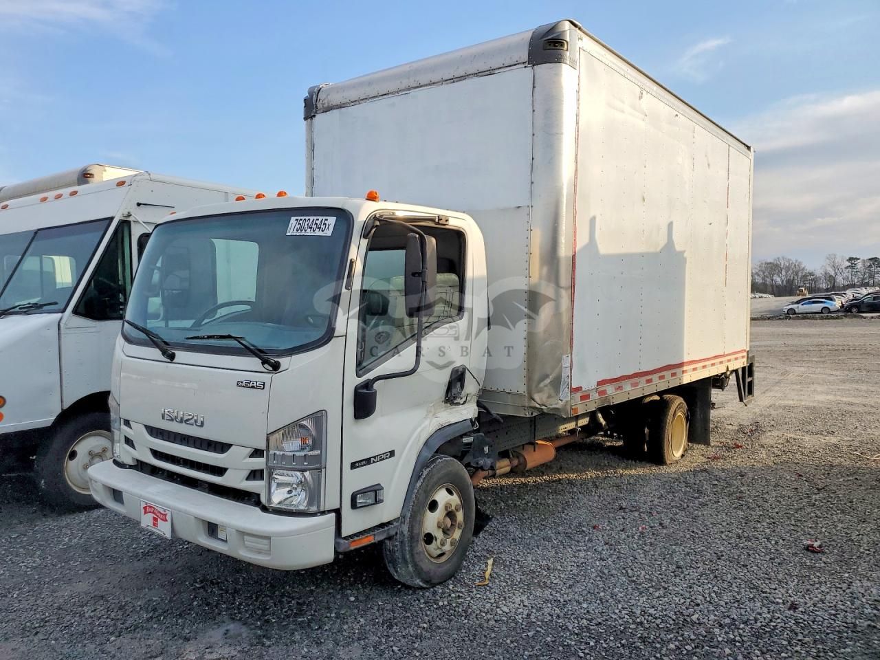 Isuzu NPR 6.6L 8 2020