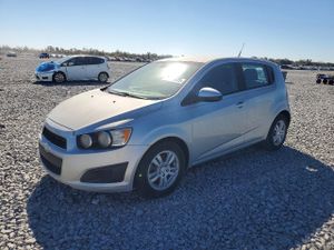 Chevrolet Aveo (Sonic) LS 1.8L 4 2012