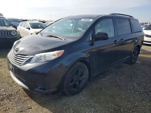 Toyota Sienna LE 3.5L 6 2014