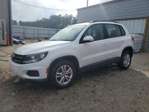 Volkswagen Tiguan 2.0L 4 2015