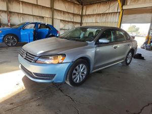 Volkswagen Passat S 2.5L 5 2012