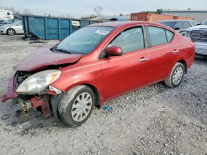 Nissan Versa S 1.6L 4 2012