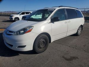 Toyota Sienna CE 3.5L 6 2008