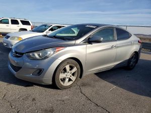 Hyundai Elantra GLS 1.8L 4 2013