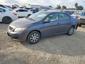 Toyota Corolla BASE 1.8L 4 2010