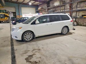 Toyota Sienna 3.5L 6 2013